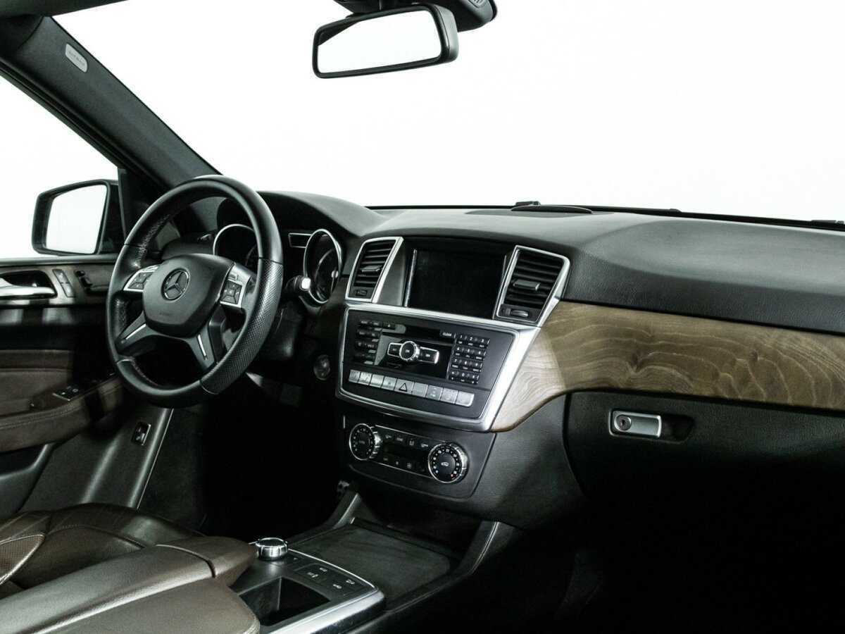 Б/У Мерседес-Бенц М-Класс 2012 года. Фото: #8