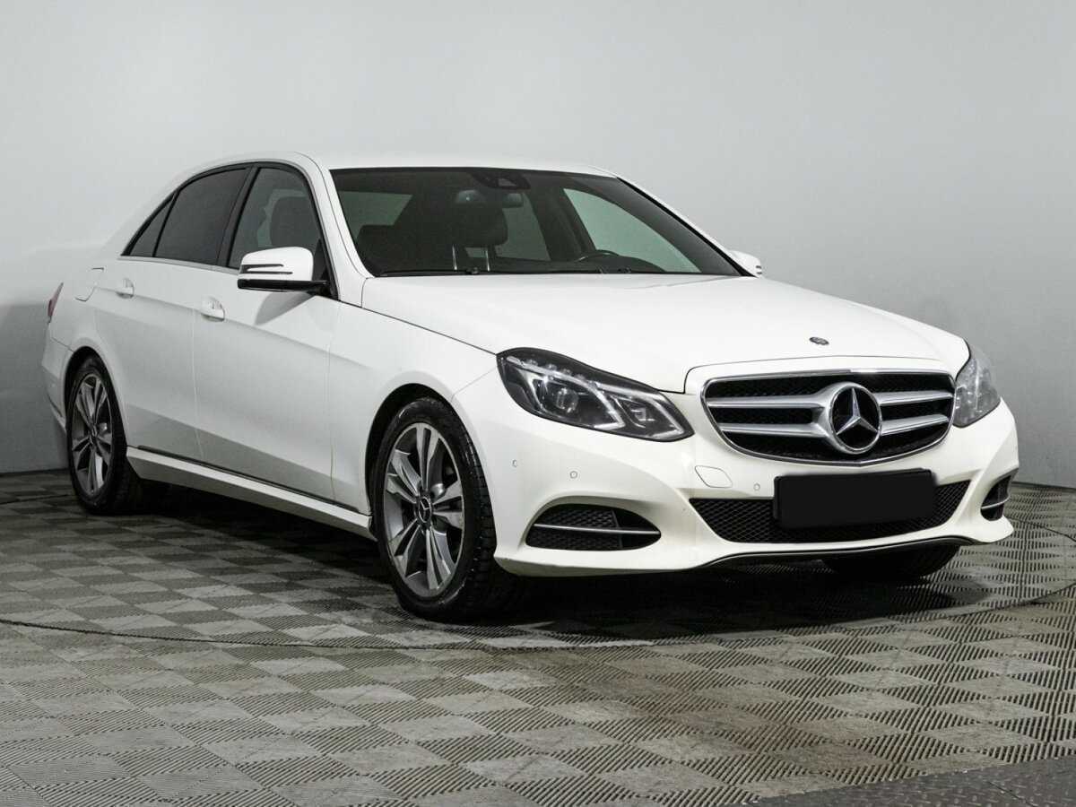 Б/У Мерседес-Бенц Е-Класс 2013 года. Фото: #2