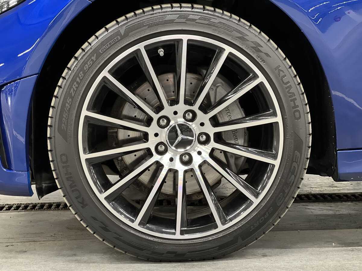 Б/У Мерседес-Бенц Ц-Класс 2018 года. Фото: #17