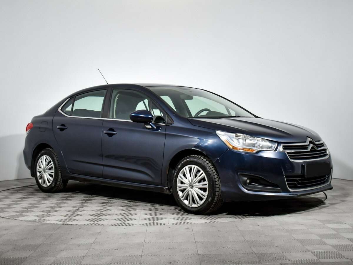 Б/У Ситроен Ц4 2013 года. Фото: #2