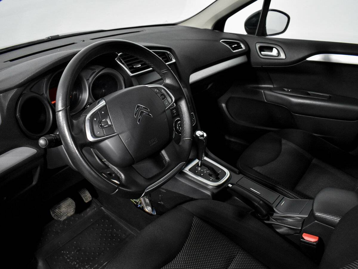 Б/У Ситроен Ц4 2013 года. Фото: #8