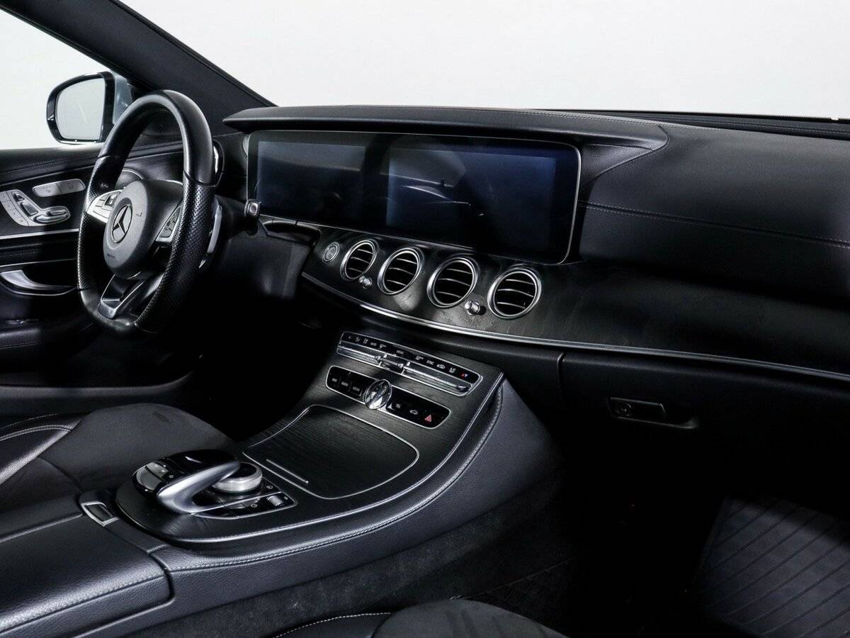 Б/У Мерседес-Бенц Е-Класс 2016 года. Фото: #4