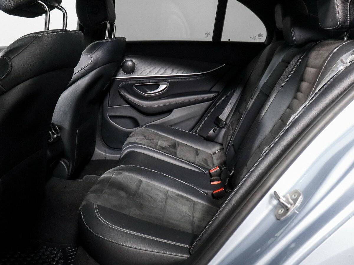 Б/У Мерседес-Бенц Е-Класс 2016 года. Фото: #5