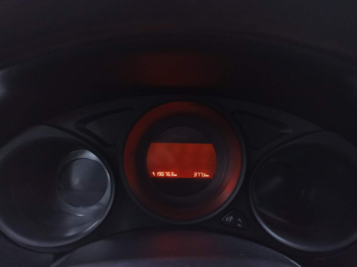 Б/У Ситроен Ц4 2012 года. Фото: #12