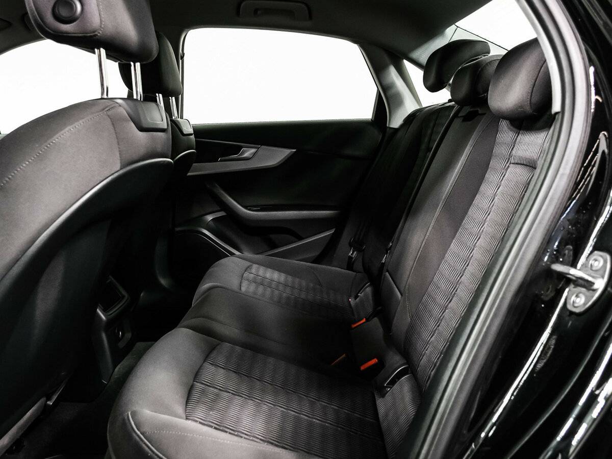 Б/У Ауди А4 2015 года. Фото: #11