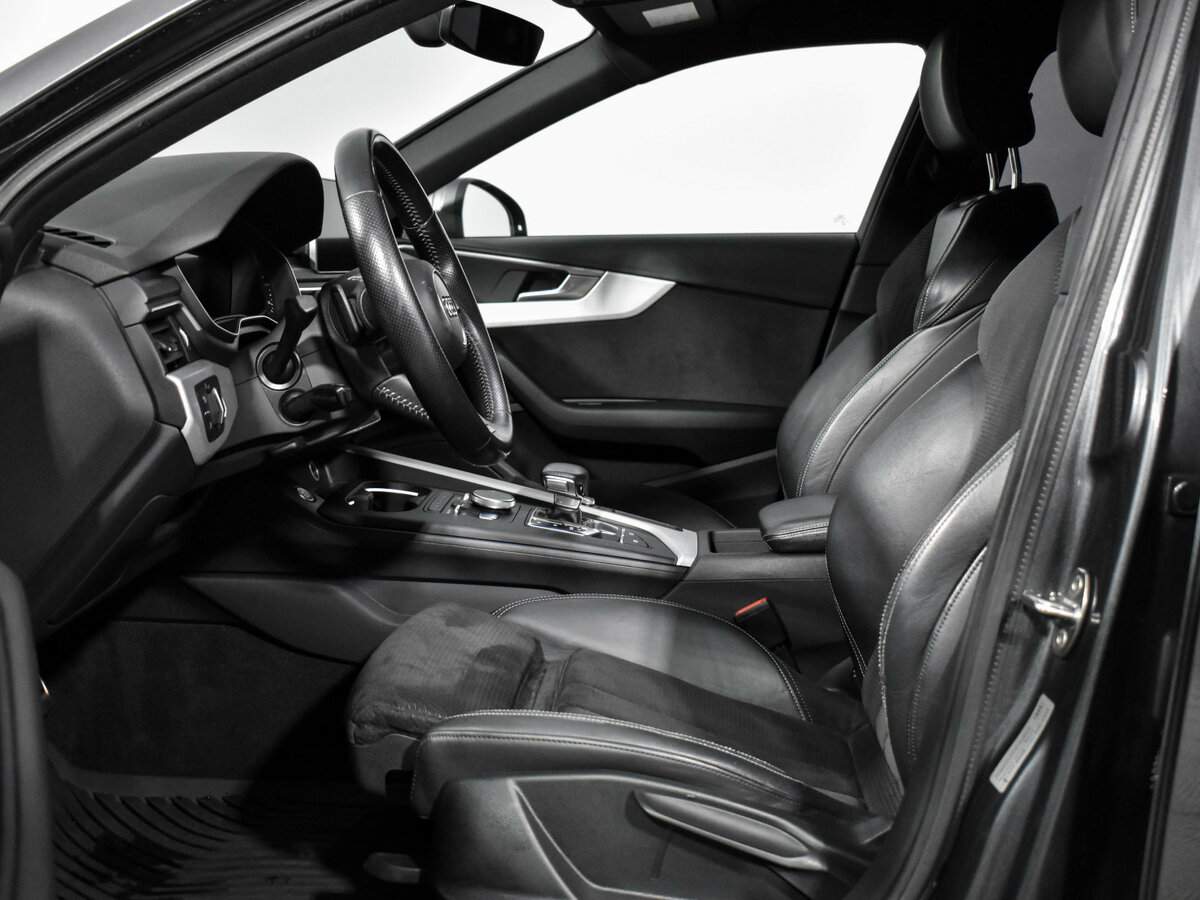 Б/У Ауди А4 2016 года. Фото: #7