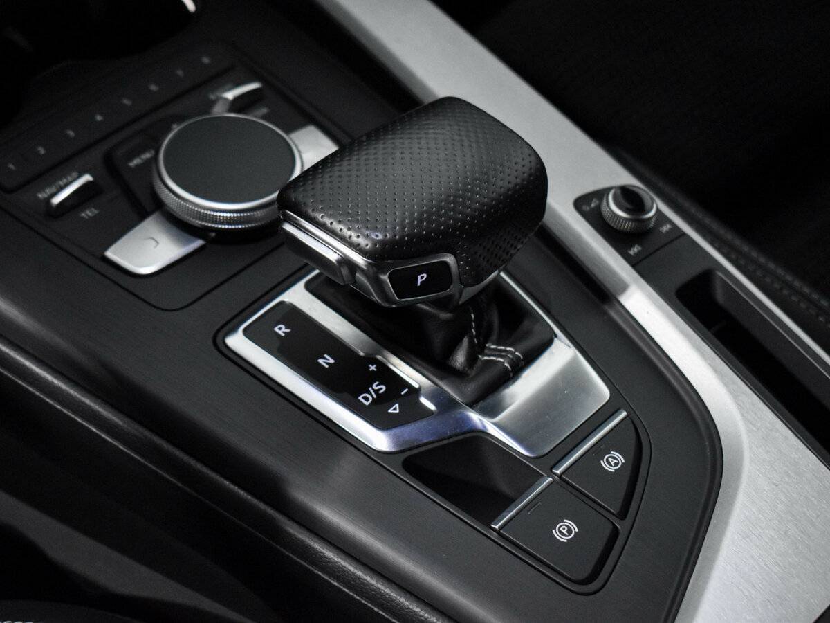 Б/У Ауди А4 2016 года. Фото: #8