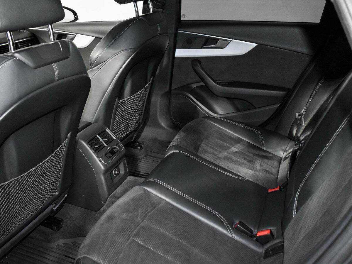 Б/У Ауди А4 2016 года. Фото: #10