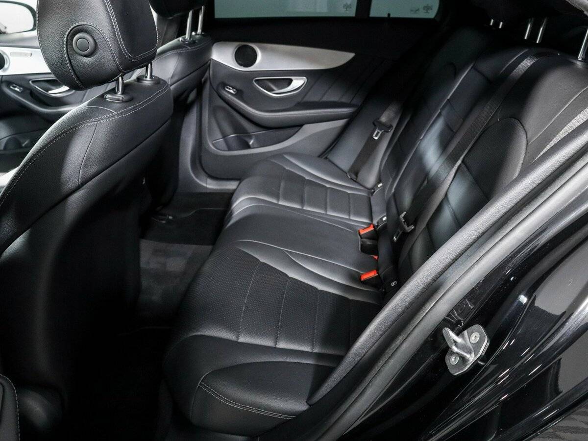 Б/У Мерседес-Бенц Ц-Класс 2018 года. Фото: #9