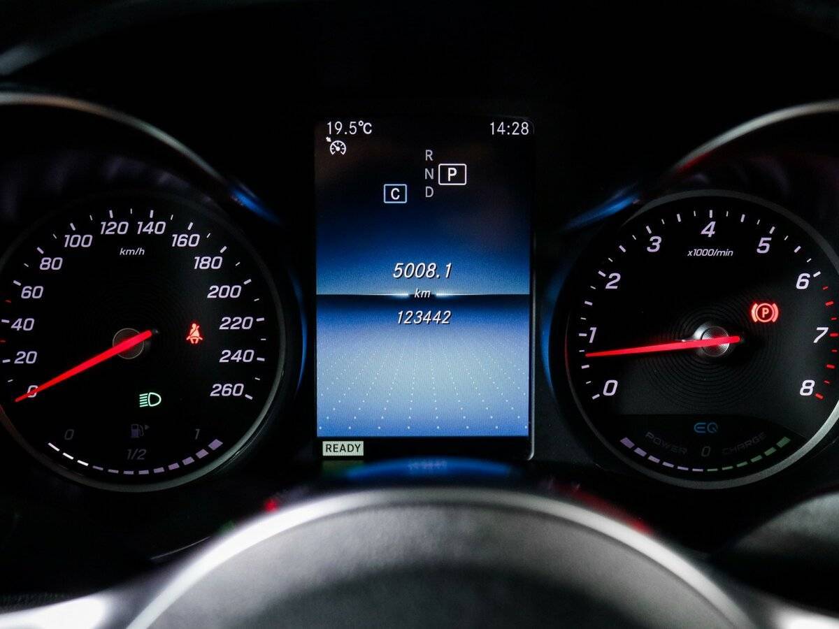 Б/У Мерседес-Бенц Ц-Класс 2018 года. Фото: #10