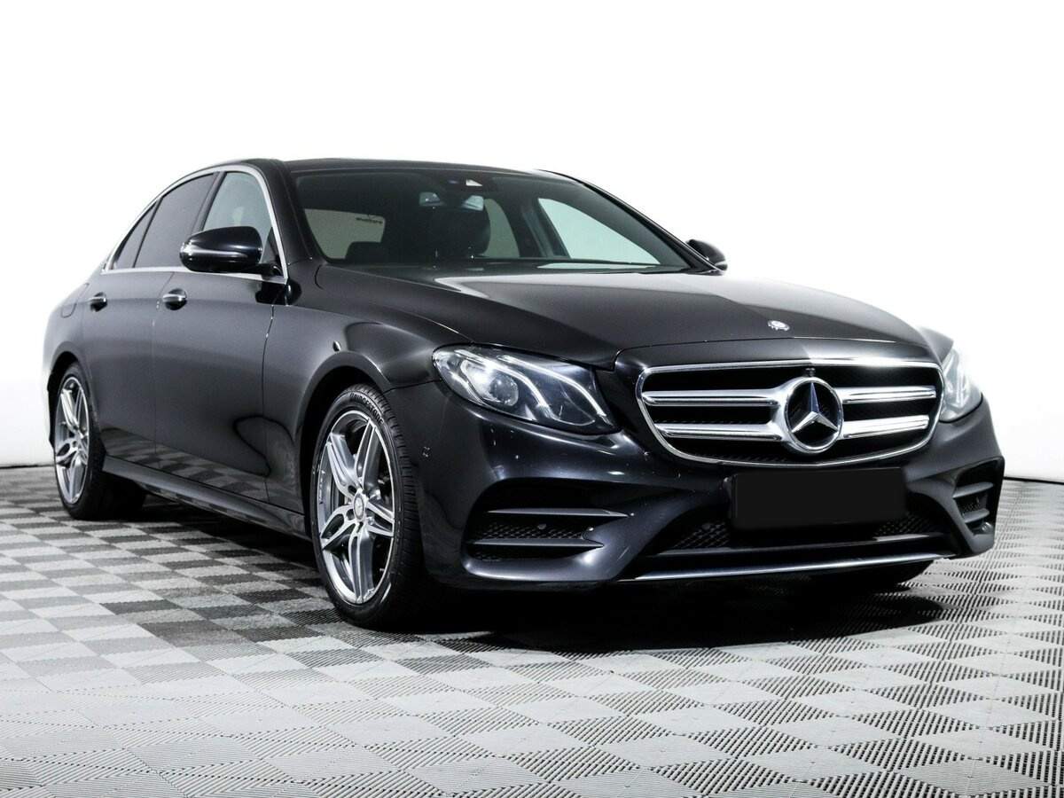 Б/У Мерседес-Бенц Е-Класс 2016 года. Фото: #2