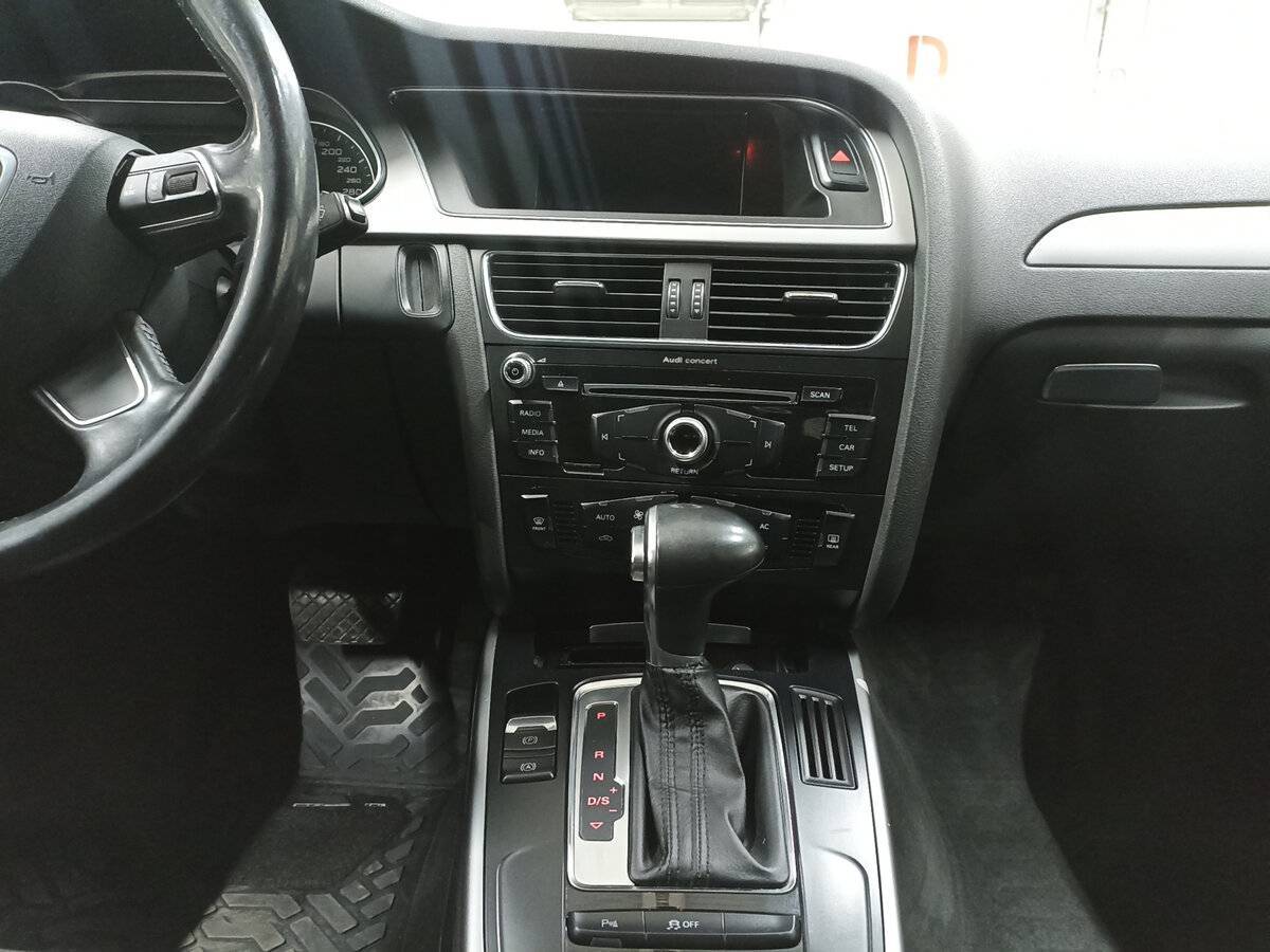 Б/У Ауди А4 2013 года. Фото: #14