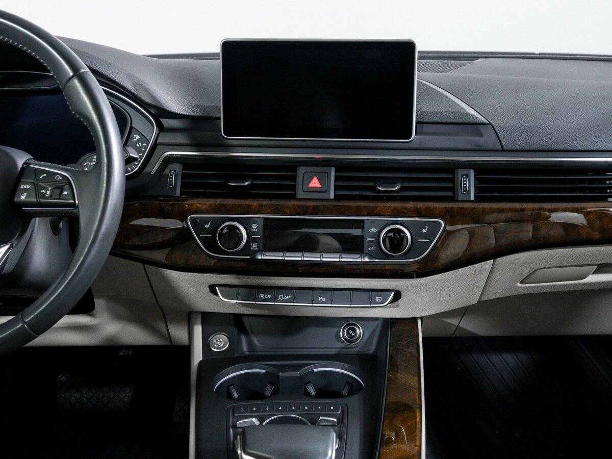 Б/У Ауди А4 2016 года. Фото: #12