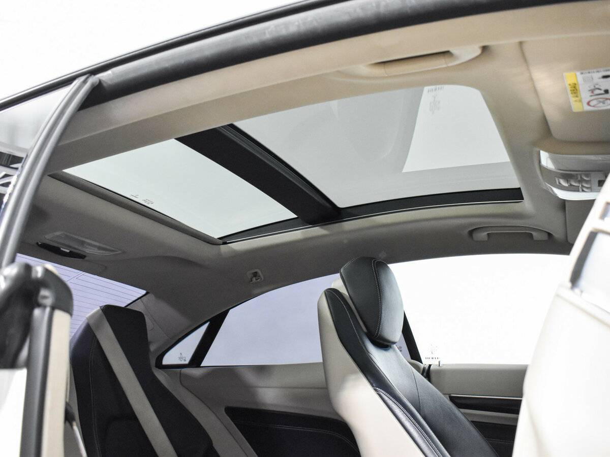 Б/У Мерседес-Бенц Е-Класс 2015 года. Фото: #21