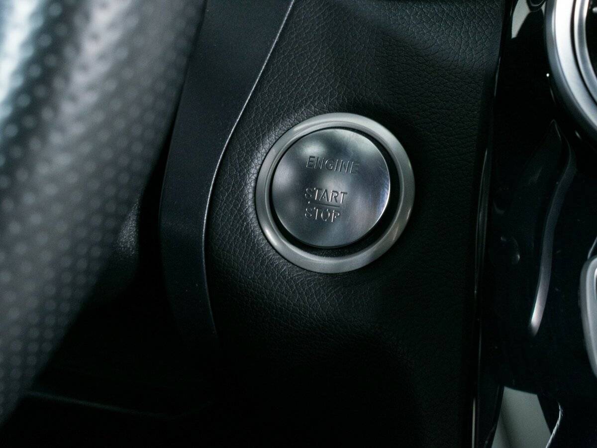 Б/У Мерседес-Бенц Ц-Класс 2016 года. Фото: #14