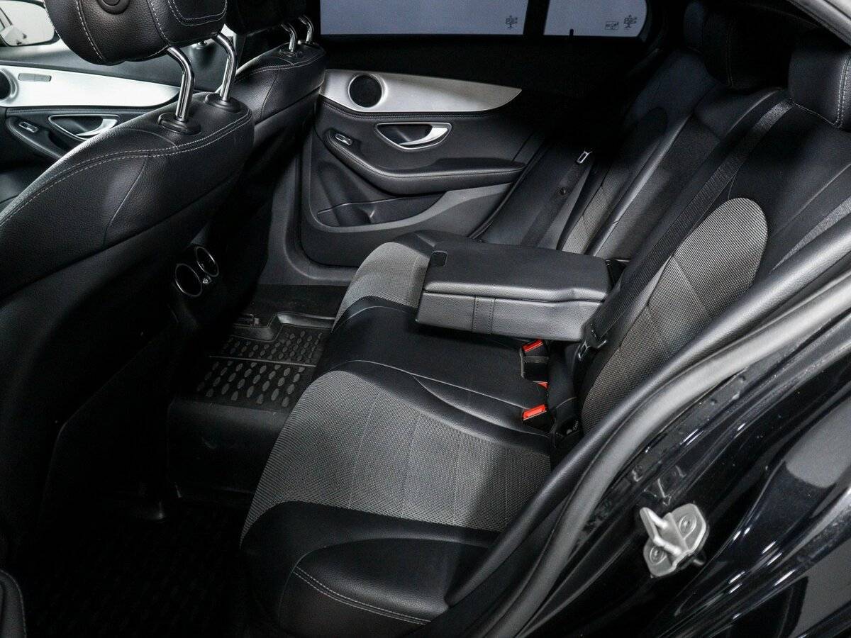 Б/У Мерседес-Бенц Ц-Класс 2015 года. Фото: #9