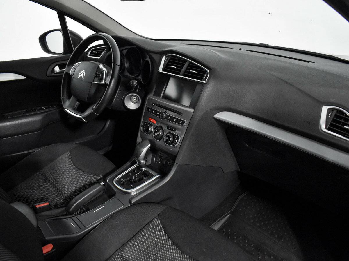 Б/У Ситроен Ц4 2016 года. Фото: #11