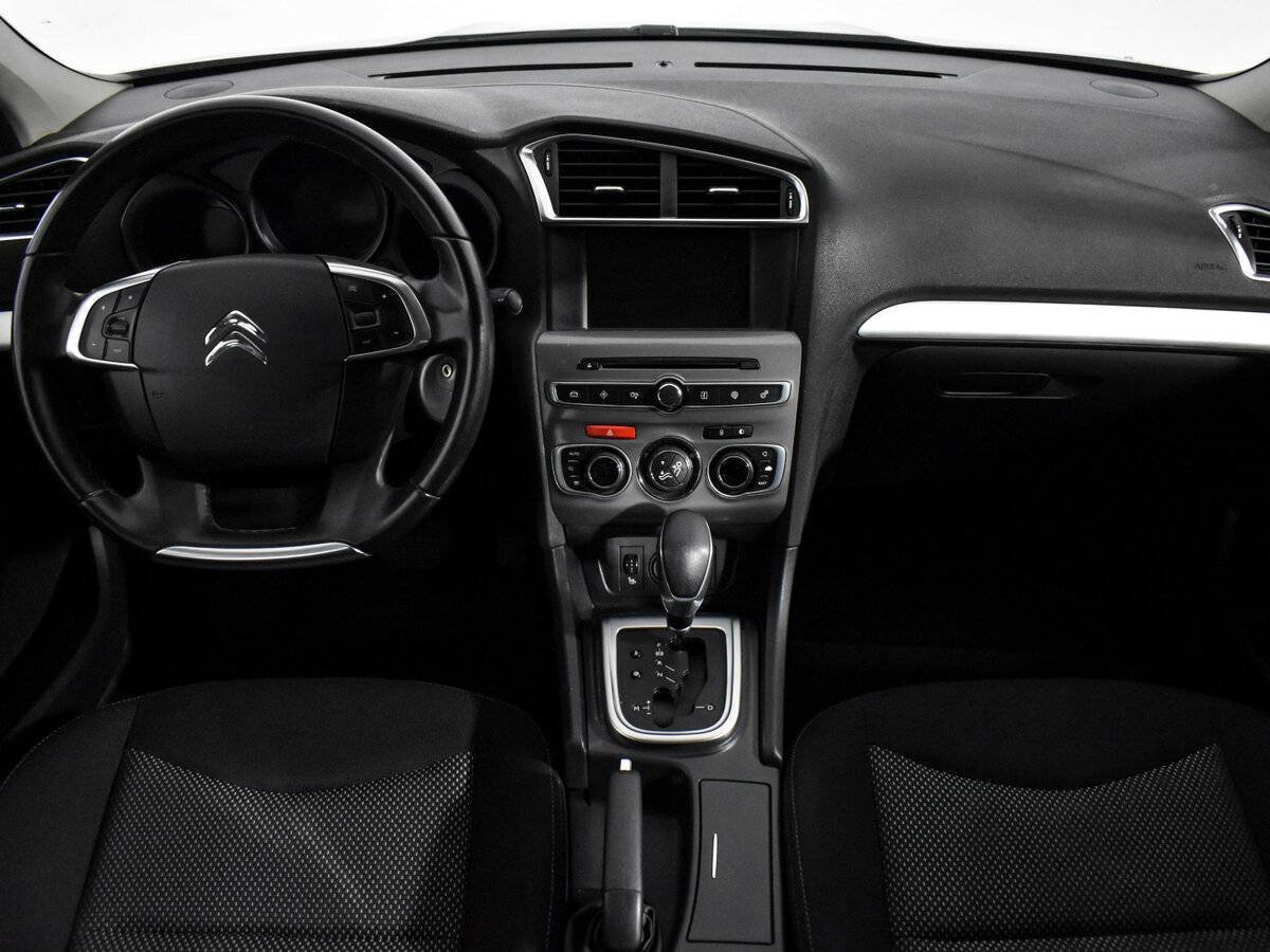 Б/У Ситроен Ц4 2016 года. Фото: #12