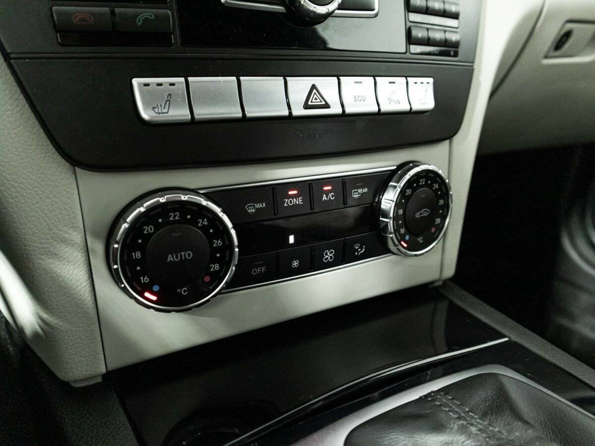 Б/У Мерседес-Бенц Ц-Класс 2012 года. Фото: #15