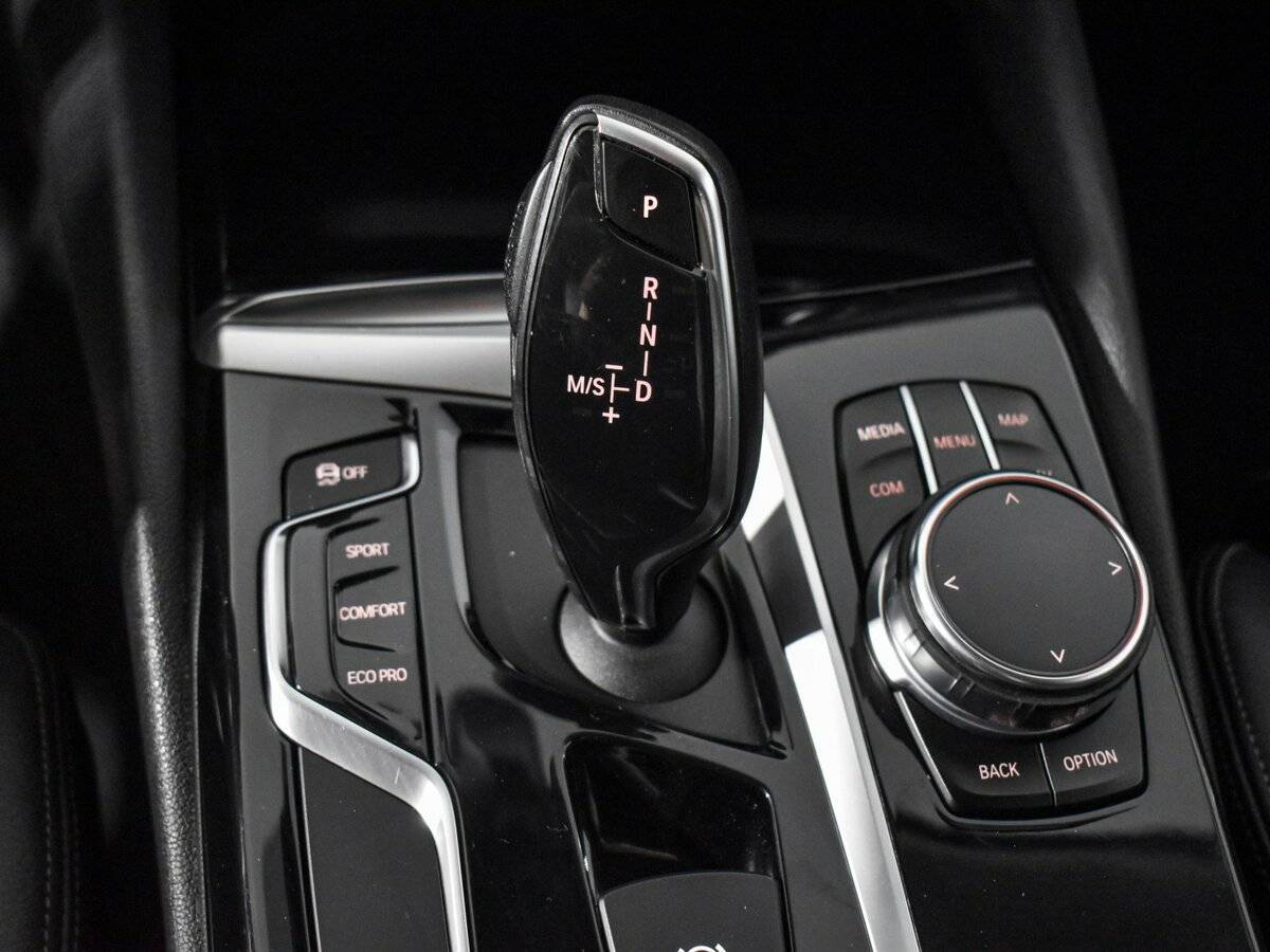 Б/У БМВ 5 серии 2017 года. Фото: #10