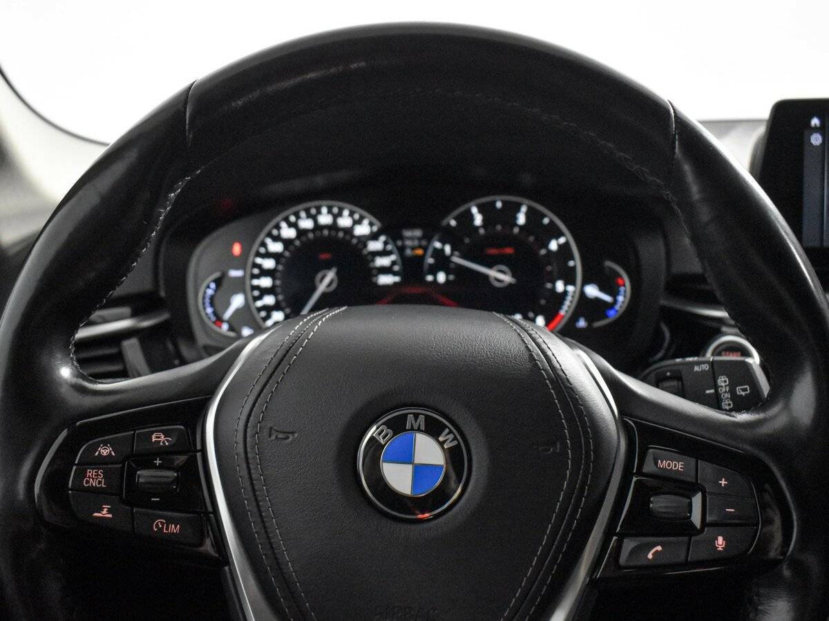 Б/У БМВ 5 серии 2017 года. Фото: #20