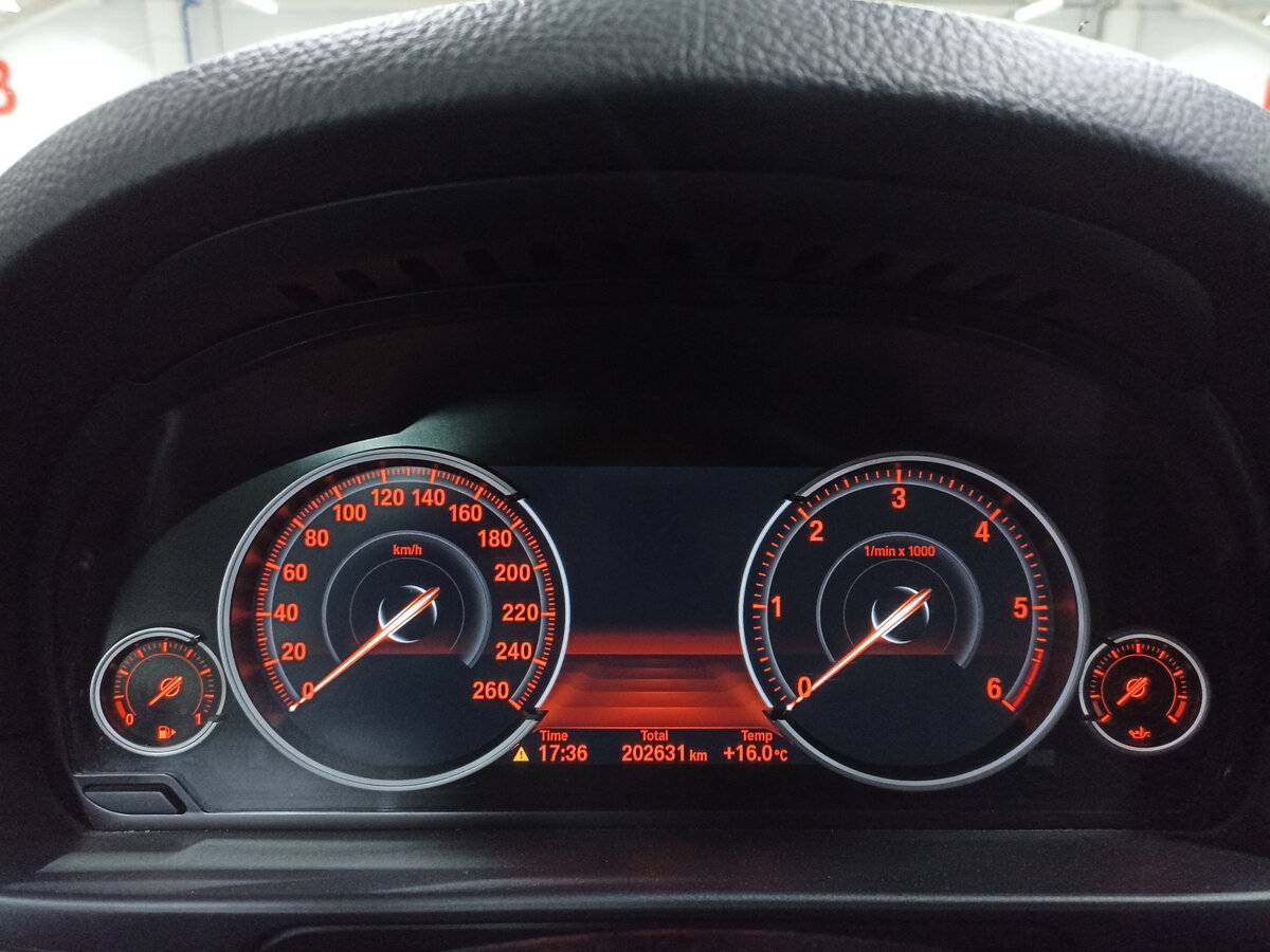 Б/У БМВ 5 серии 2016 года. Фото: #12