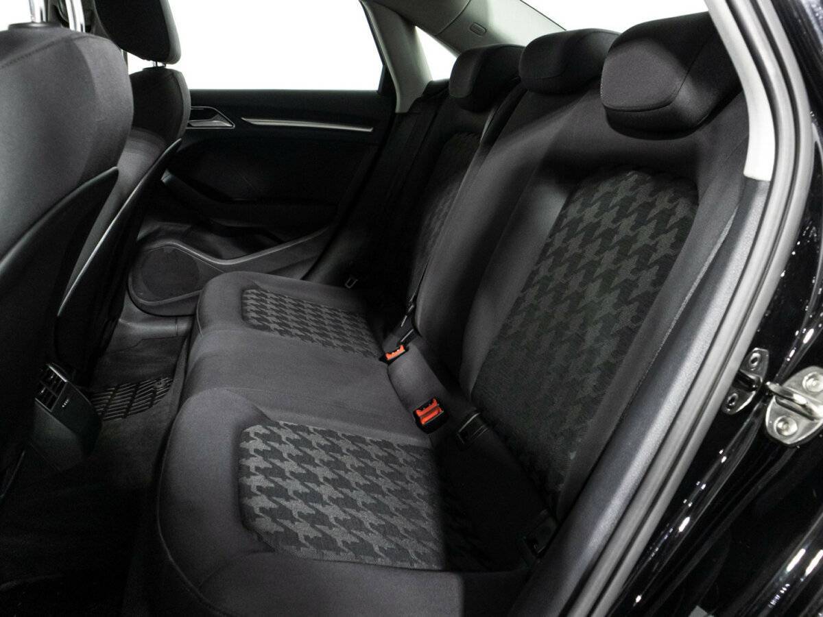 Б/У Ауди А3 2015 года. Фото: #9