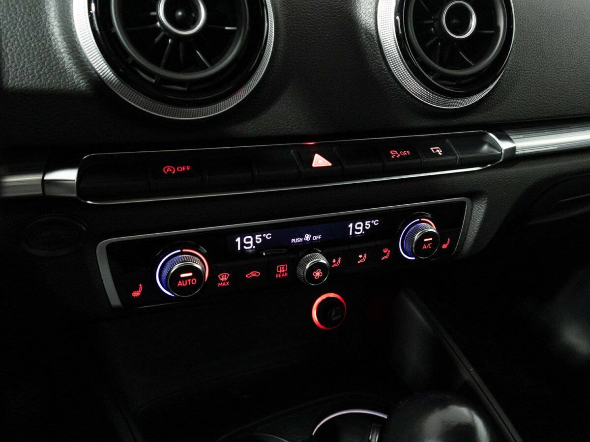 Б/У Ауди А3 2015 года. Фото: #15