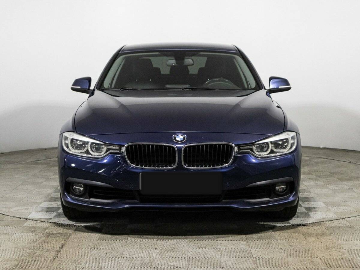 Б/У БМВ 3 серии 2018 года. Фото: #1