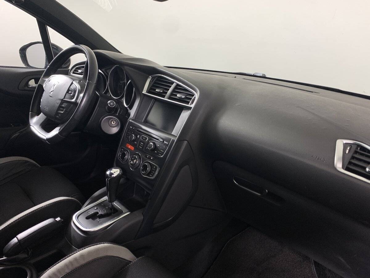 Б/У Ситроен ДС4 2013 года. Фото: #13