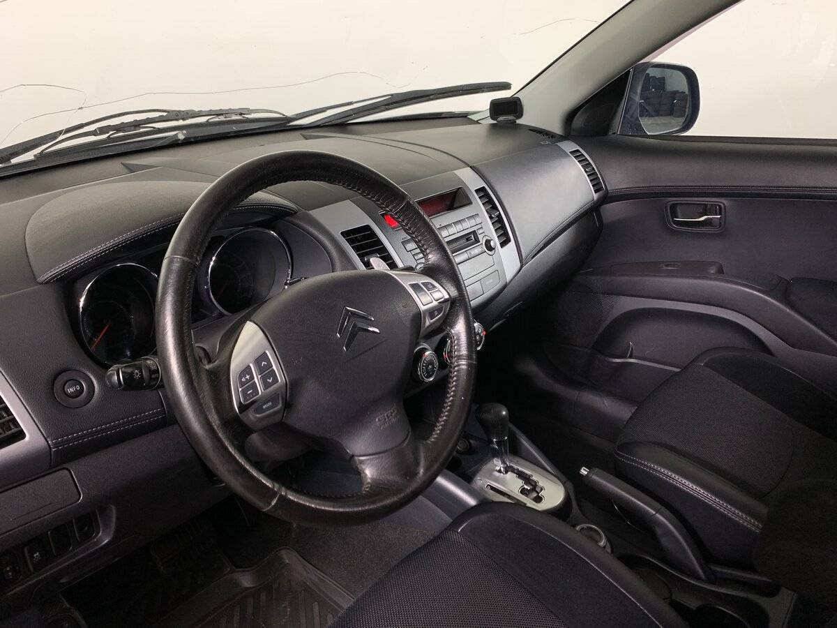 Б/У Ситроен Ц-Кроссер 2012 года. Фото: #10