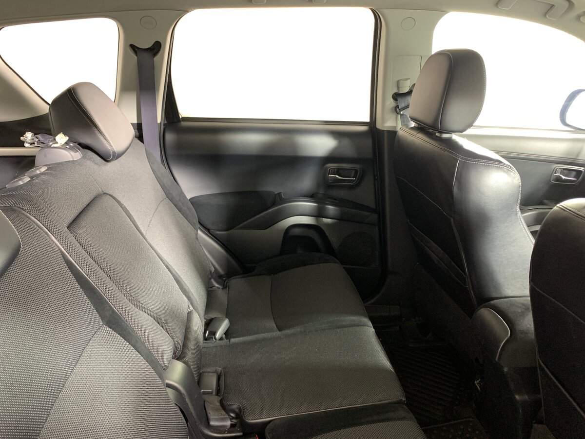 Б/У Ситроен Ц-Кроссер 2012 года. Фото: #16