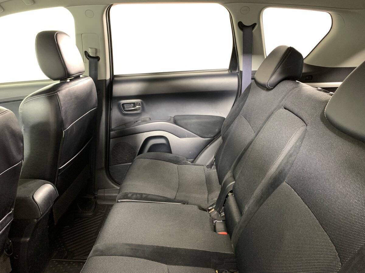 Б/У Ситроен Ц-Кроссер 2012 года. Фото: #17