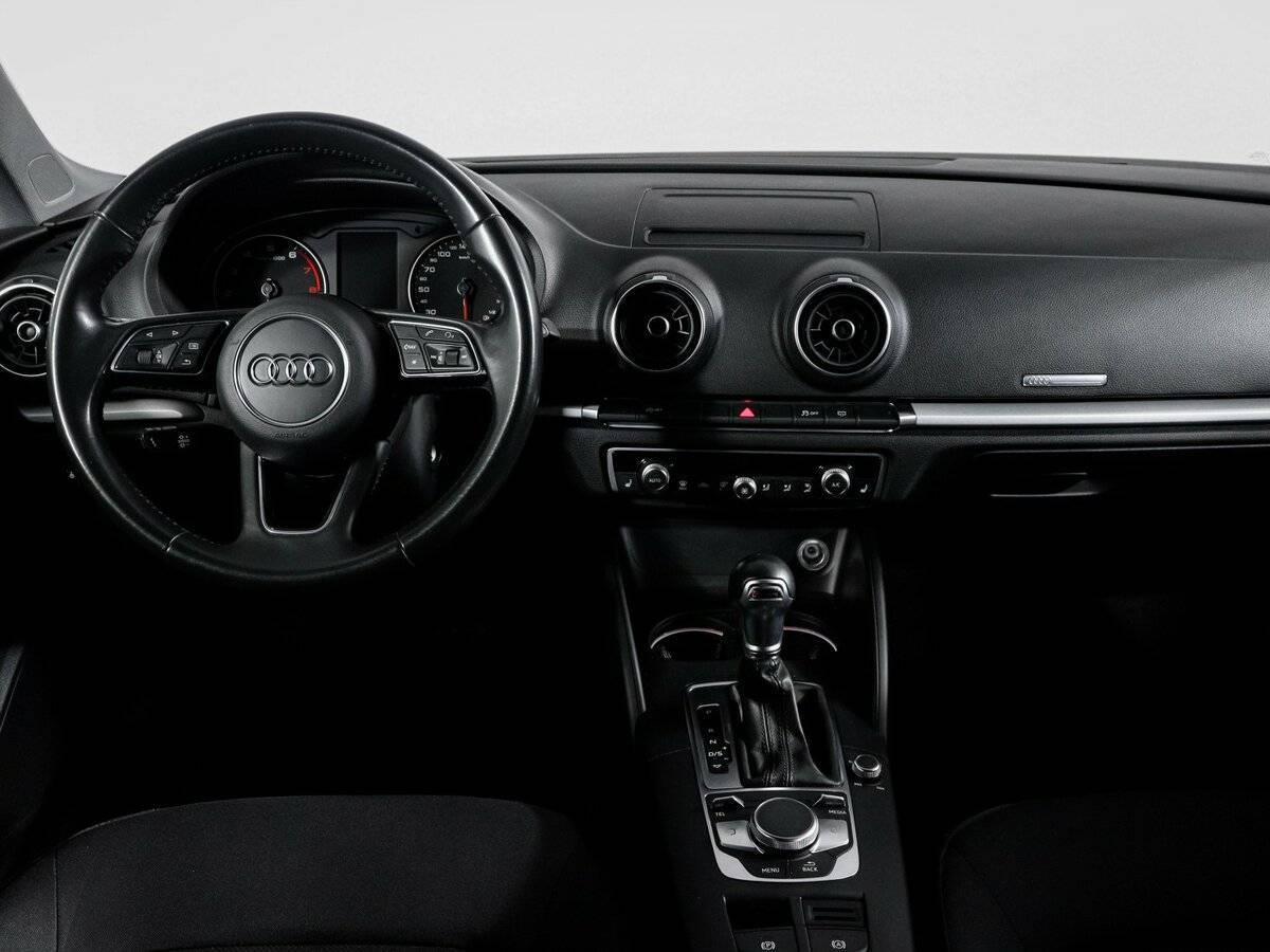 Б/У Ауди А3 2018 года. Фото: #11