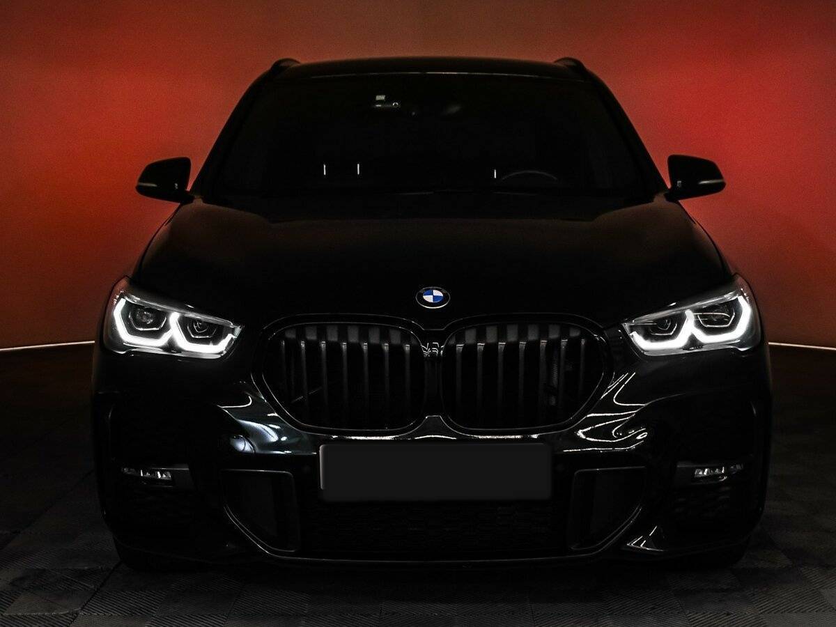 Б/У БМВ Икс1 2019 года. Фото: #16