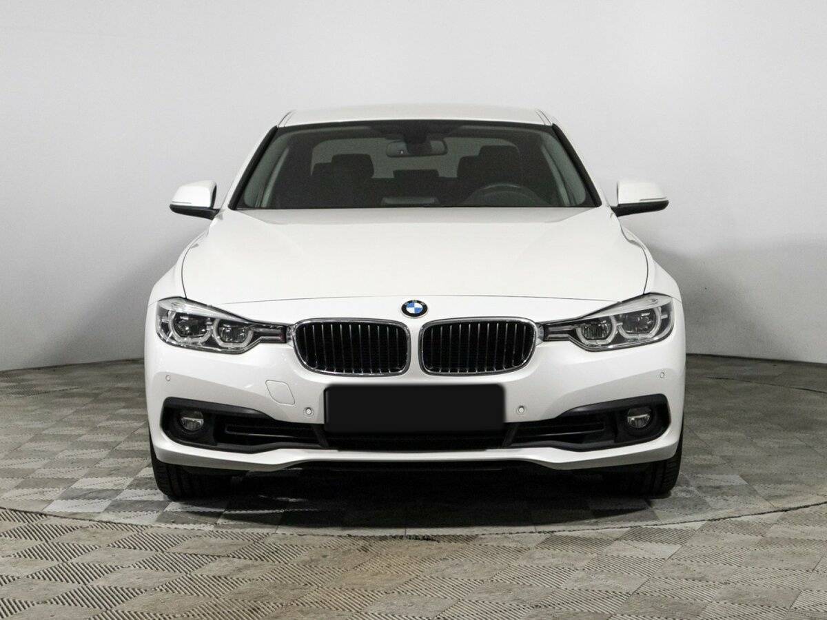 Б/У БМВ 3 серии 2017 года. Фото: #1