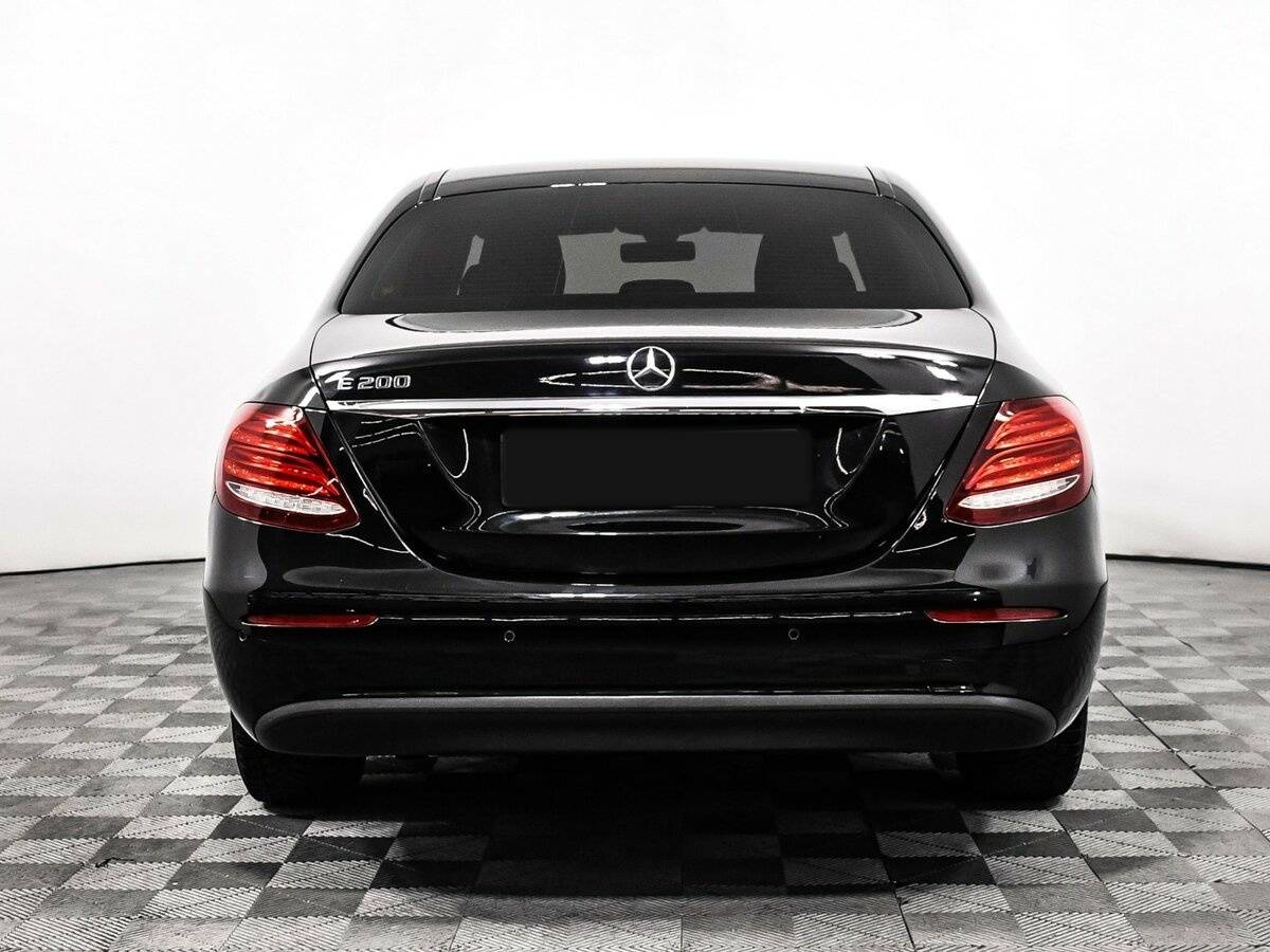 Б/У Мерседес-Бенц Е-Класс 2017 года. Фото: #5