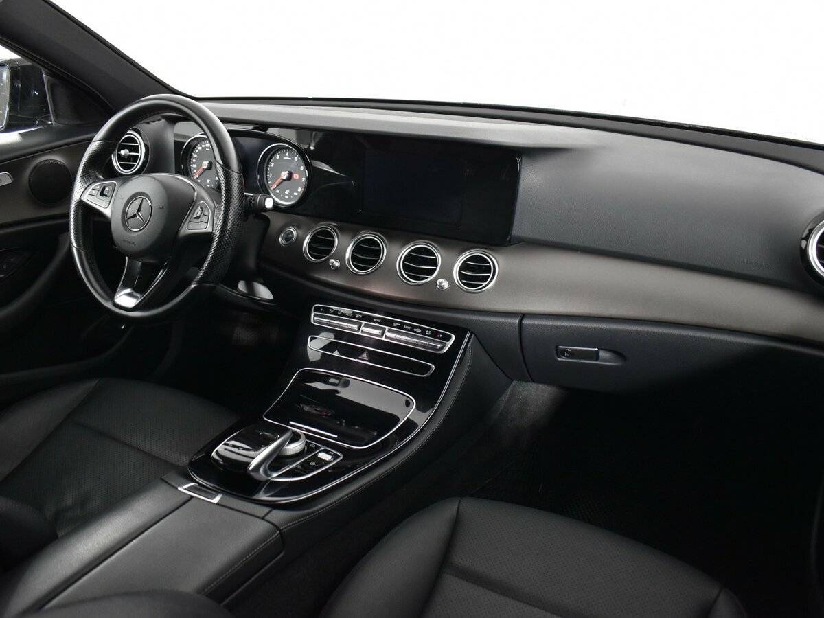 Б/У Мерседес-Бенц Е-Класс 2016 года. Фото: #8