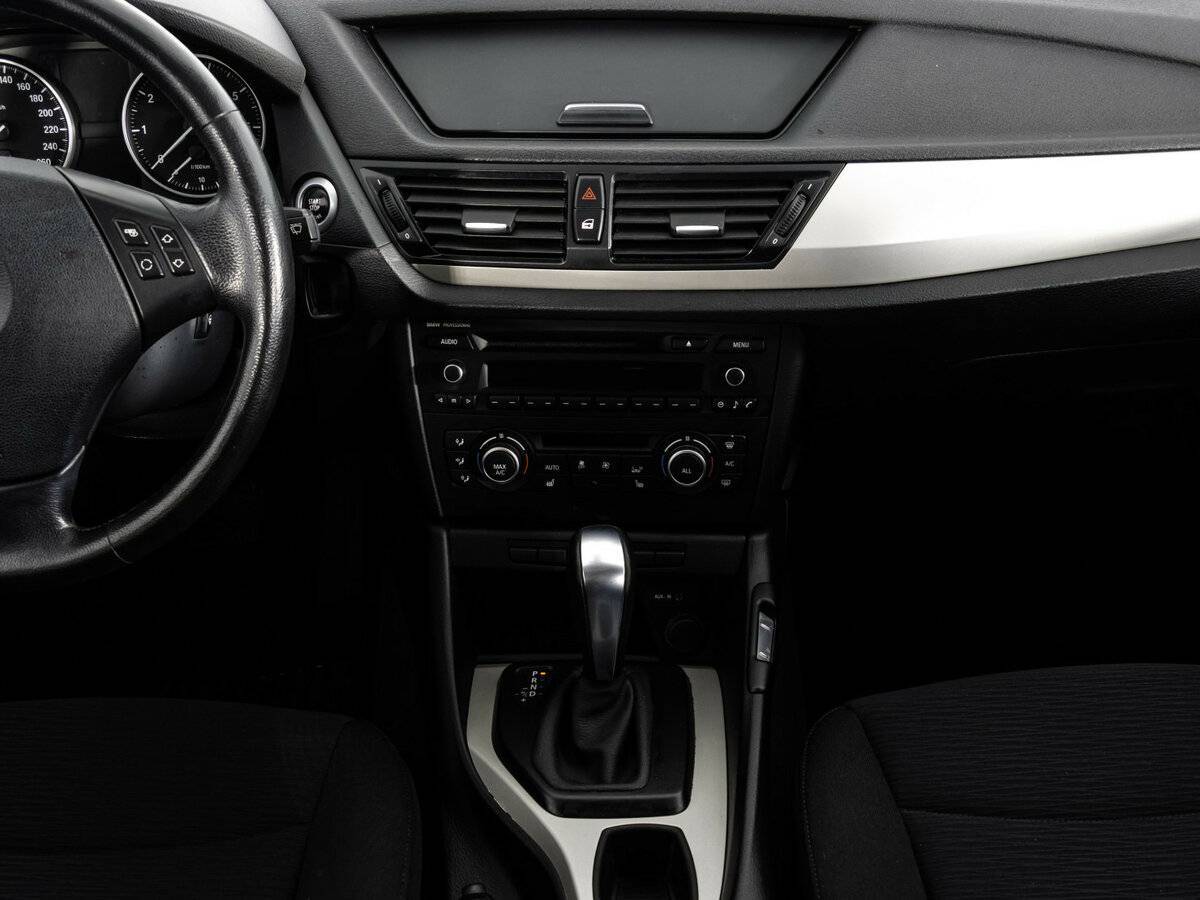 Б/У БМВ Икс1 2014 года. Фото: #14