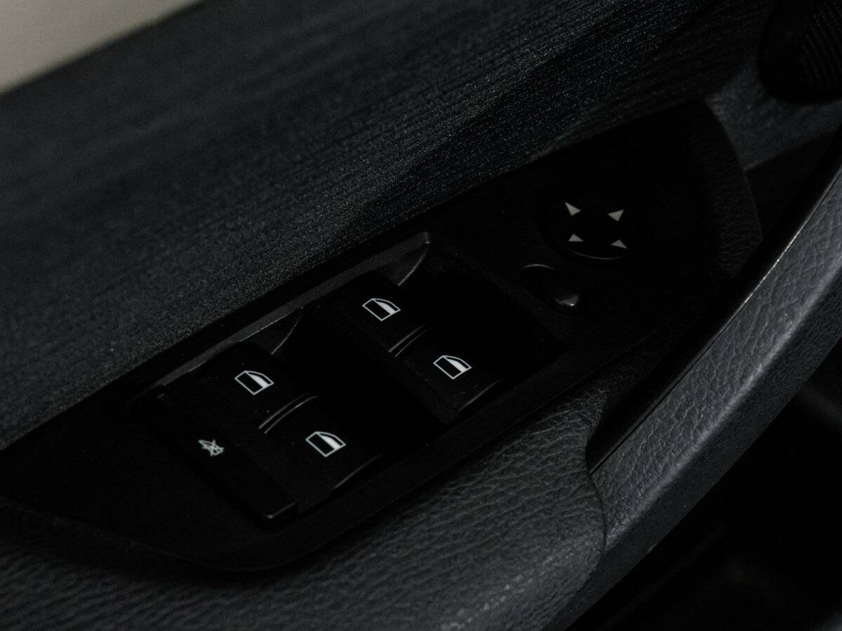 Б/У БМВ Икс1 2014 года. Фото: #18