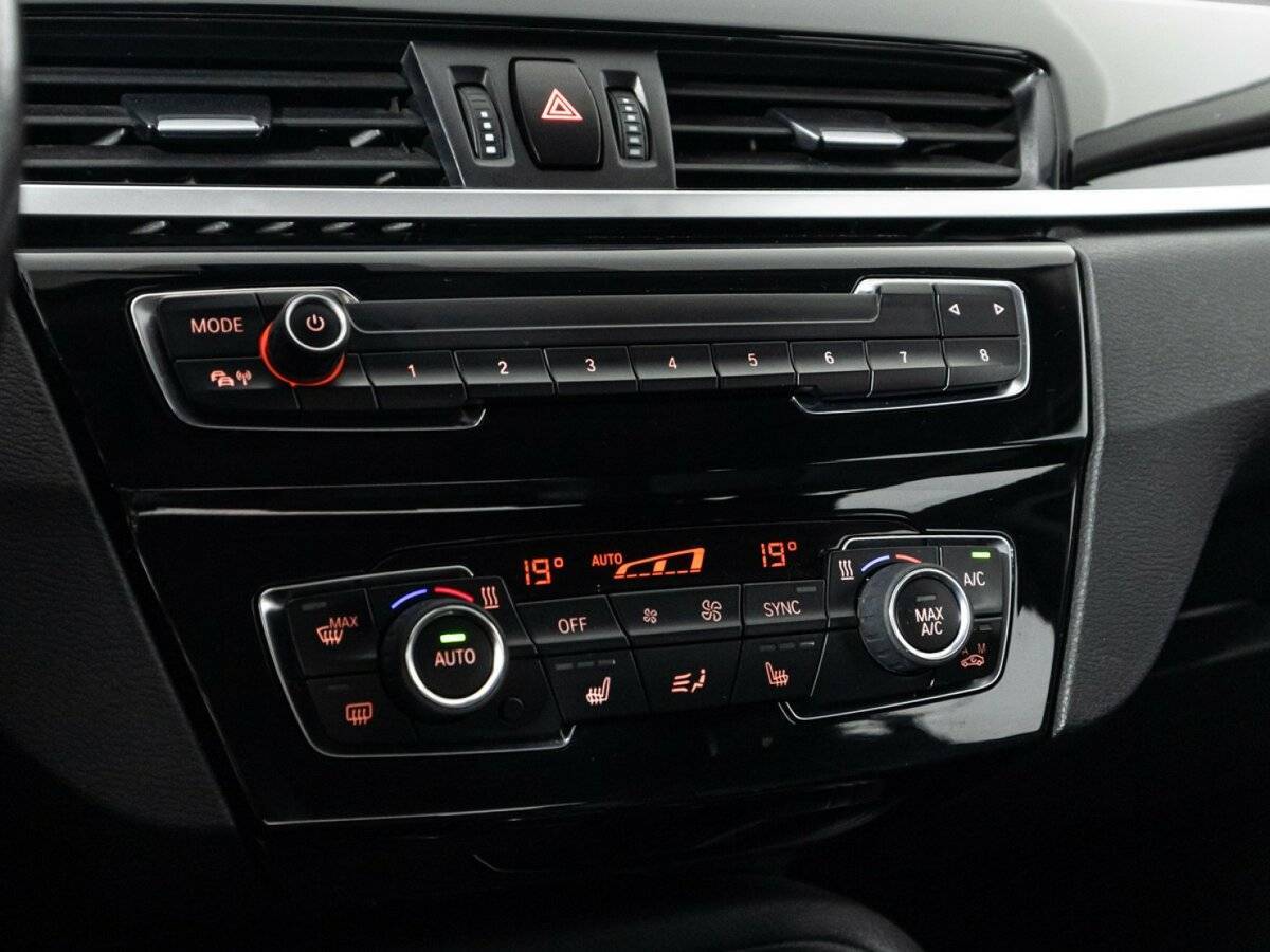 Б/У БМВ Икс1 2018 года. Фото: #17