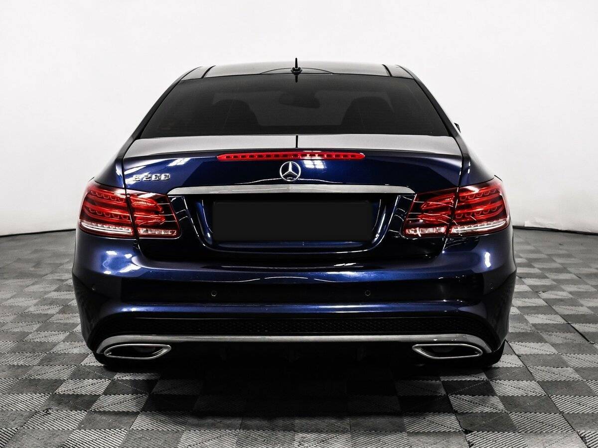 Б/У Мерседес-Бенц Е-Класс 2015 года. Фото: #5