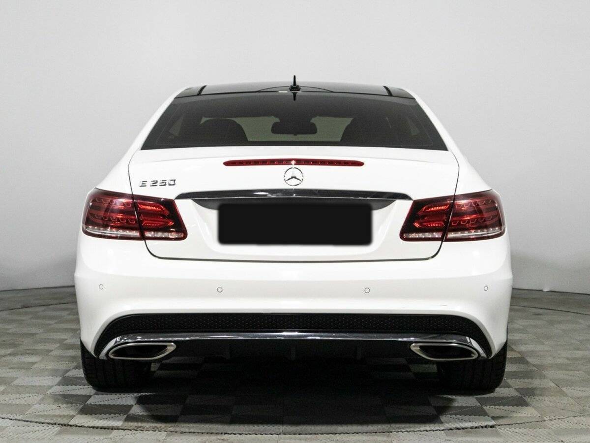 Б/У Мерседес-Бенц Е-Класс 2014 года. Фото: #5