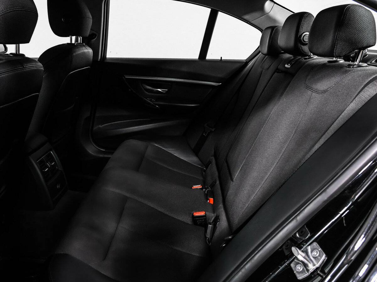 Б/У БМВ 3 серии 2016 года. Фото: #13