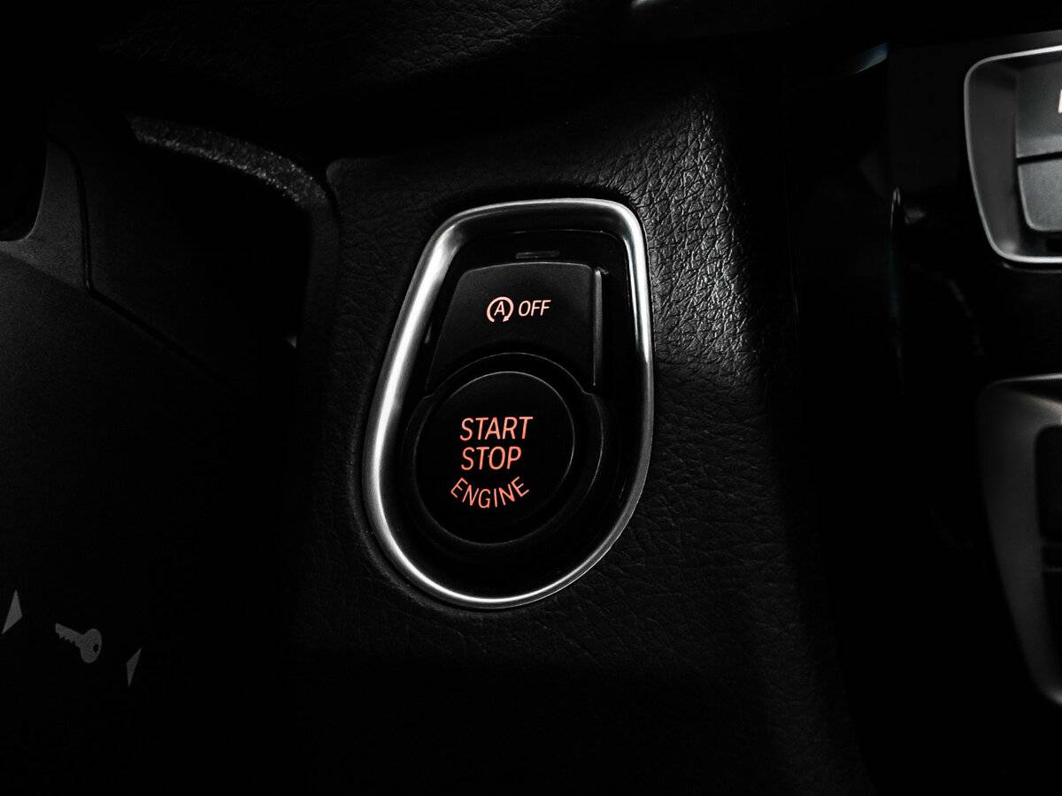 Б/У БМВ 3 серии 2016 года. Фото: #17