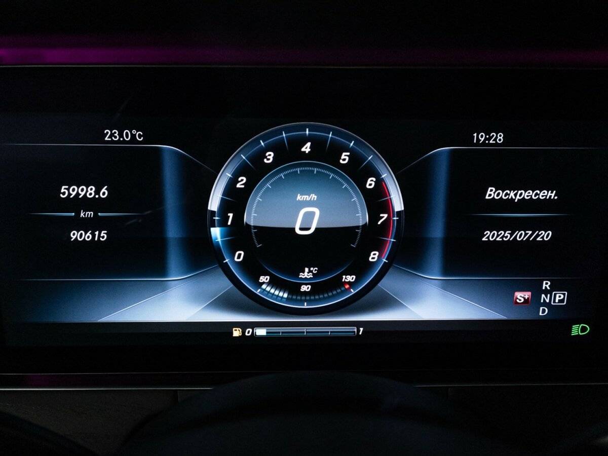 Б/У Мерседес-Бенц Е-Класс 2016 года. Фото: #11