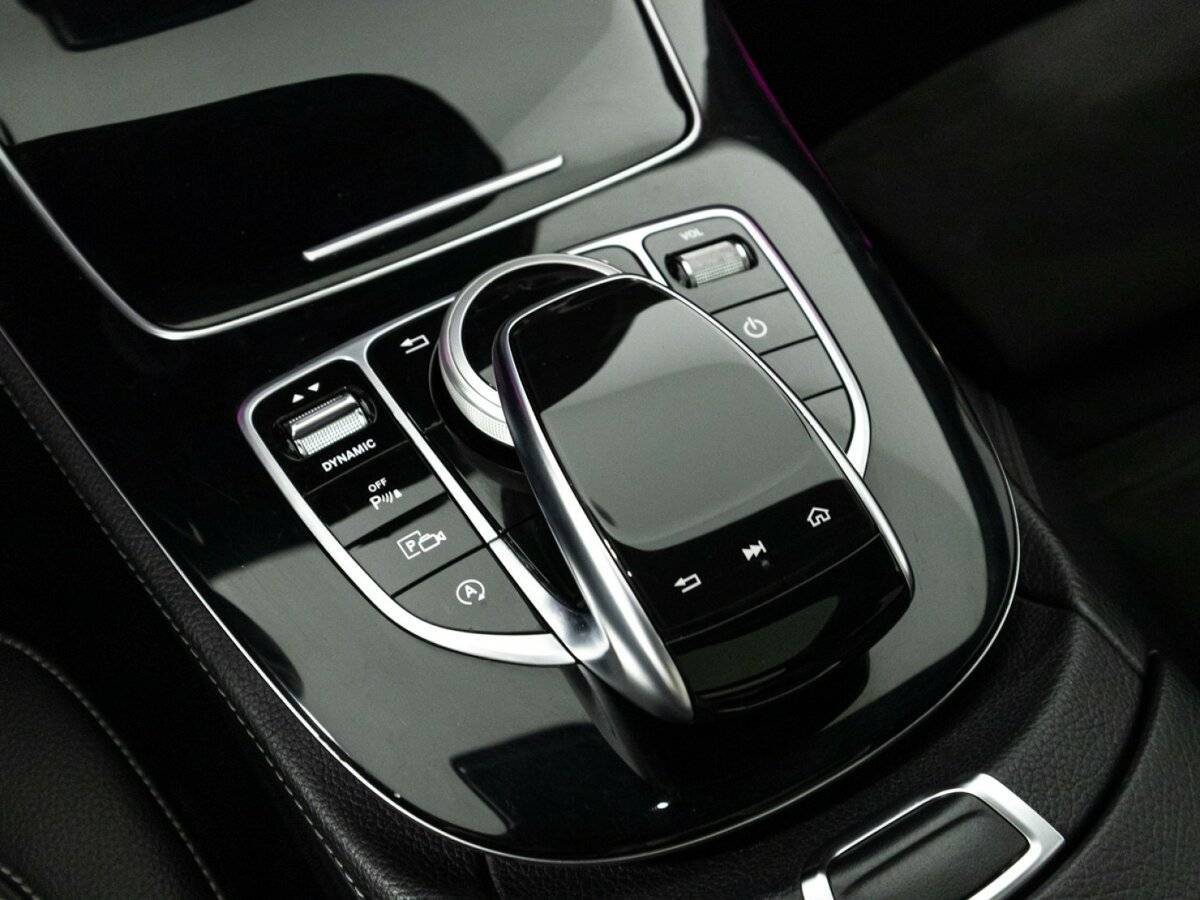 Б/У Мерседес-Бенц Е-Класс 2016 года. Фото: #21