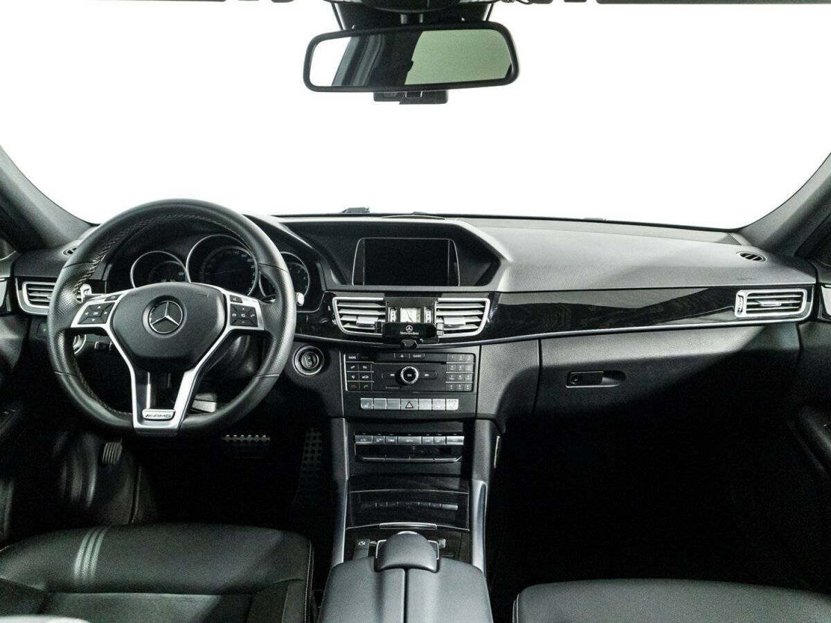 Б/У Мерседес-Бенц Е-Класс 2015 года. Фото: #12