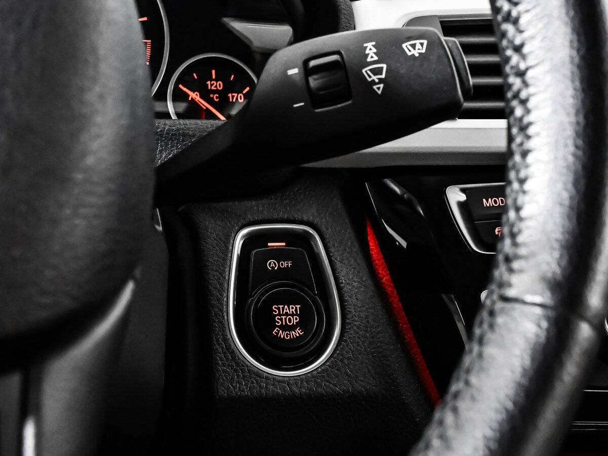 Б/У БМВ 3 серии 2015 года. Фото: #13