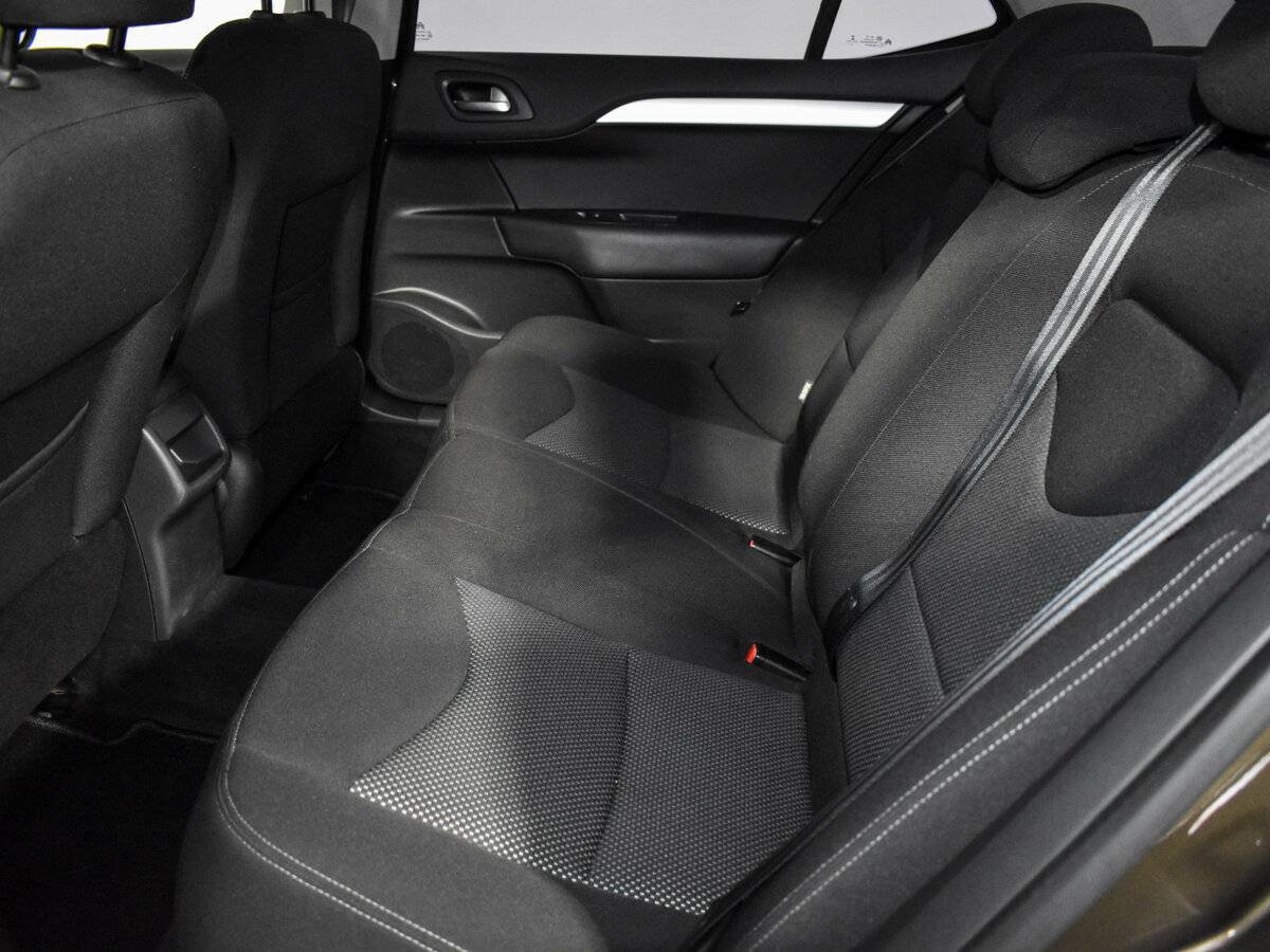 Б/У Ситроен Ц4 2015 года. Фото: #10